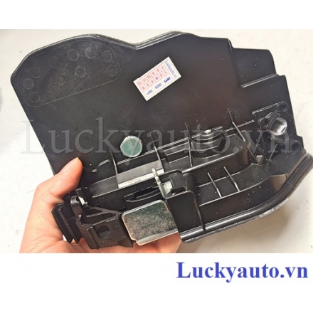 Cơ cấu khóa cửa xe BMW 320i_ 51217229461 